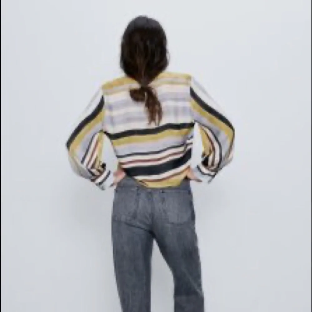 Sateen wrap blouse - Picture 6 of 11